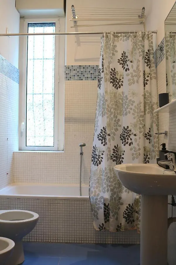 Super Milano Rogoredo Vacation Apartment - 4 people